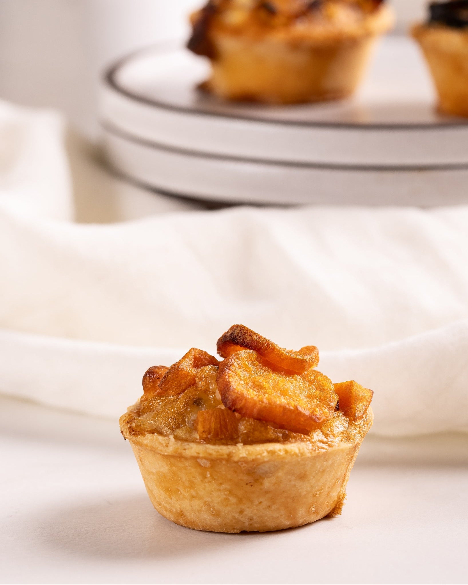 מגש מיני קישים 18 יחידות