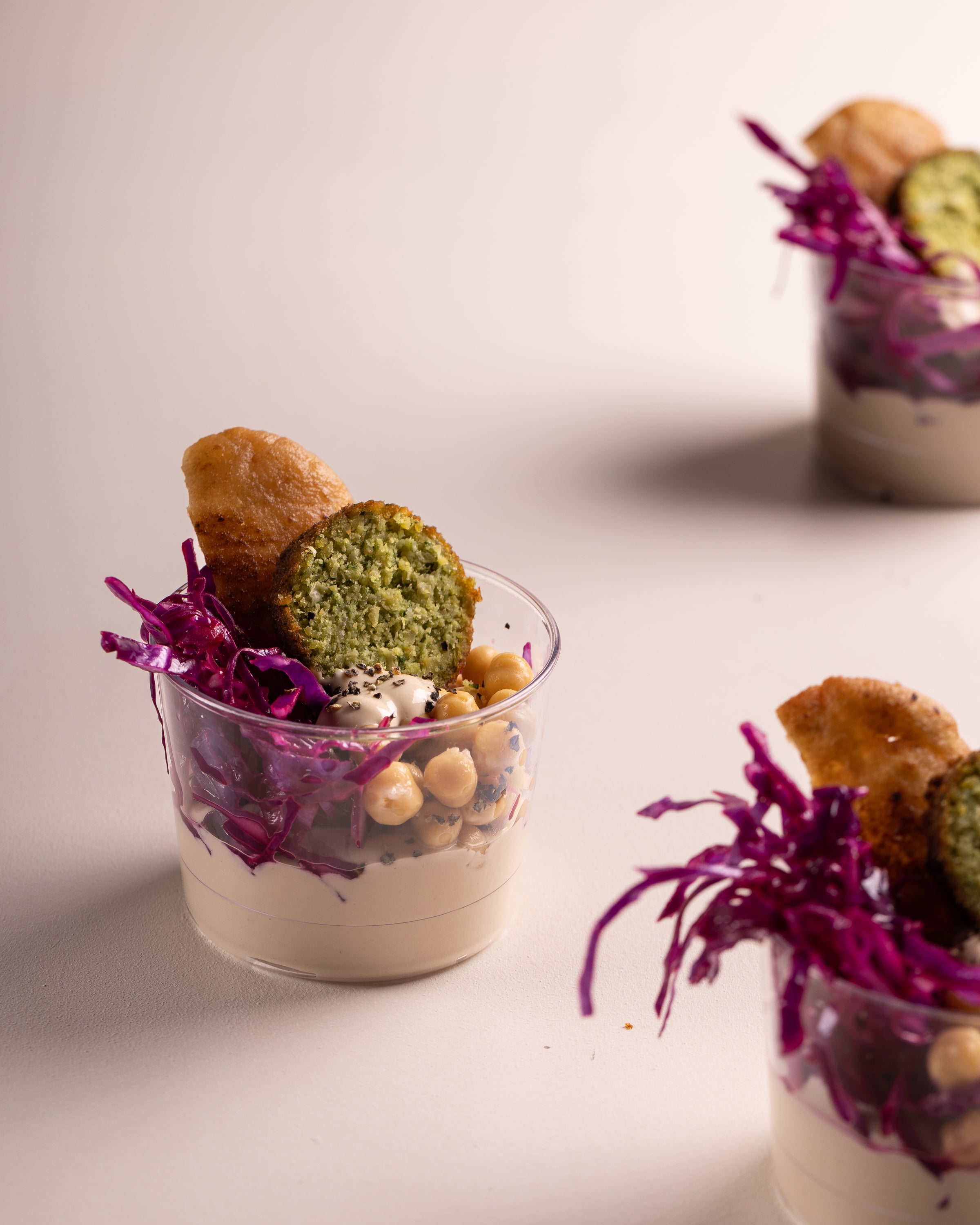 מגש כוסיות טאפאס פלאפל 13 יחידות