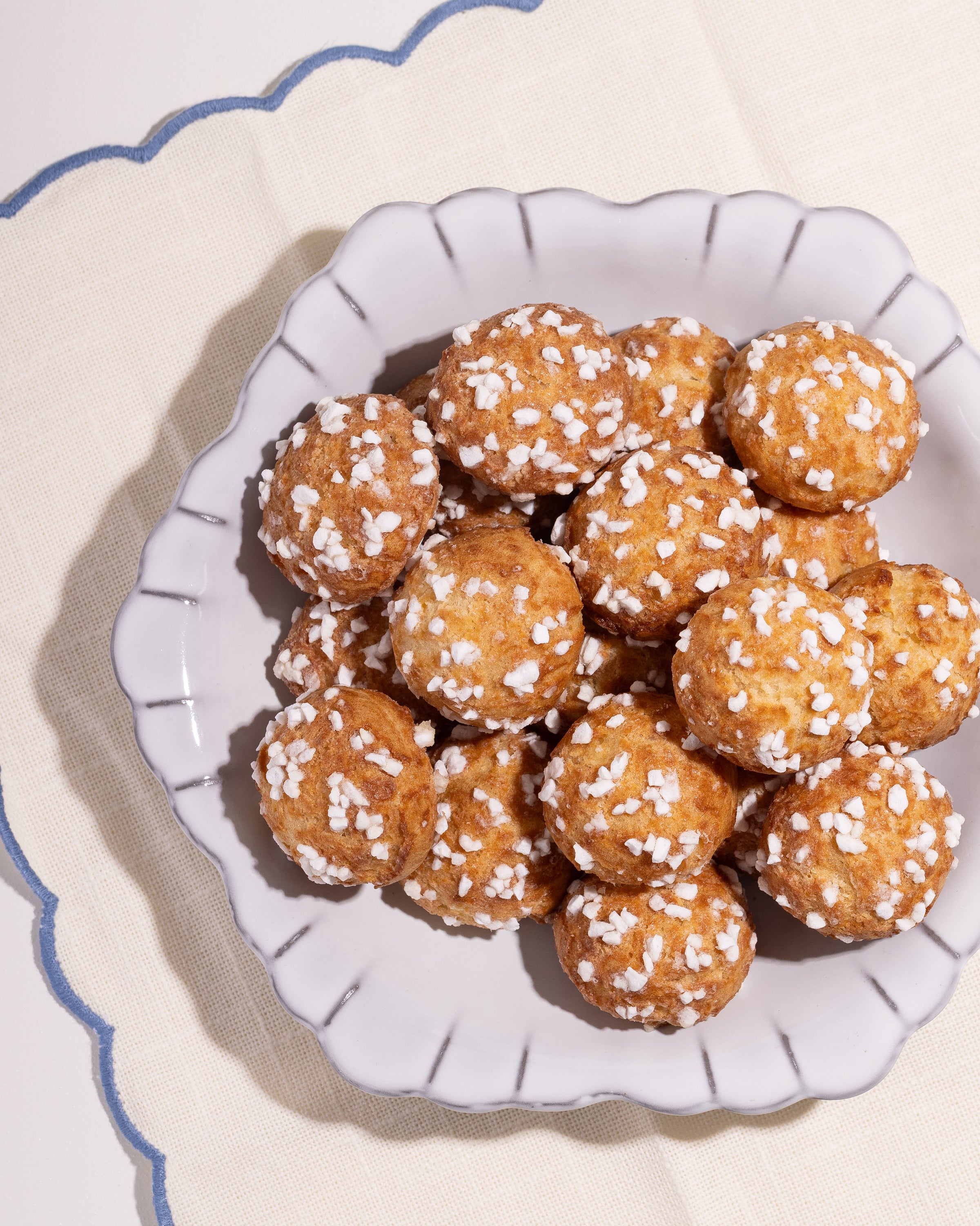 מגש פחזניות של מונייר 24 יחידות