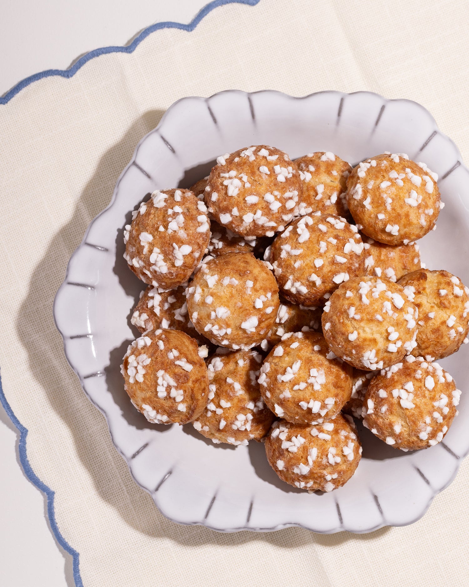 מגש פחזניות של מונייר 24 יחידות