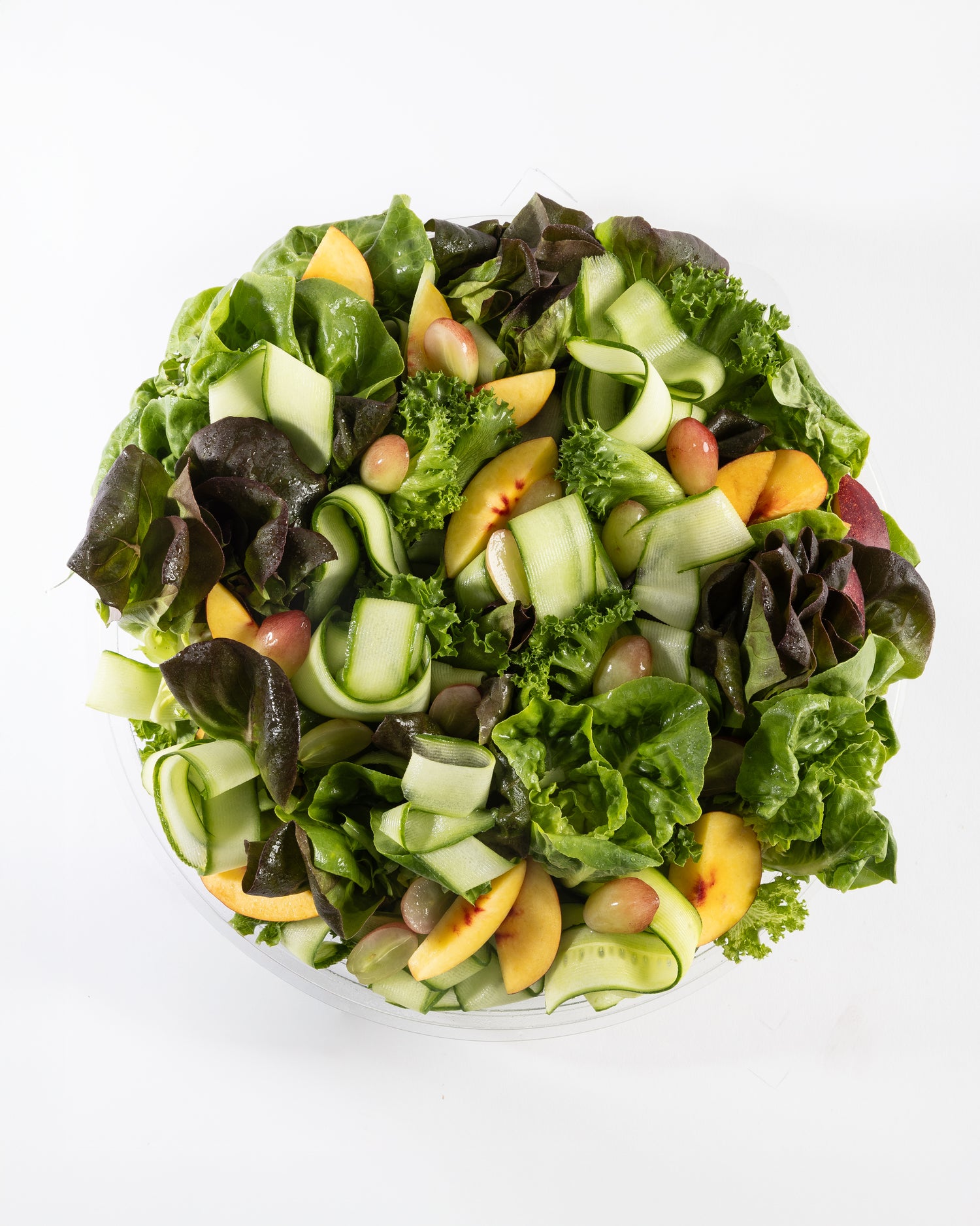 סלט ירוק ופירות העונה